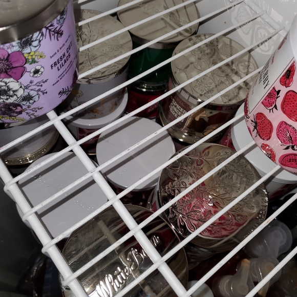 Bath and Body works candles 🕯❤🌸 - Picture 3 of 4